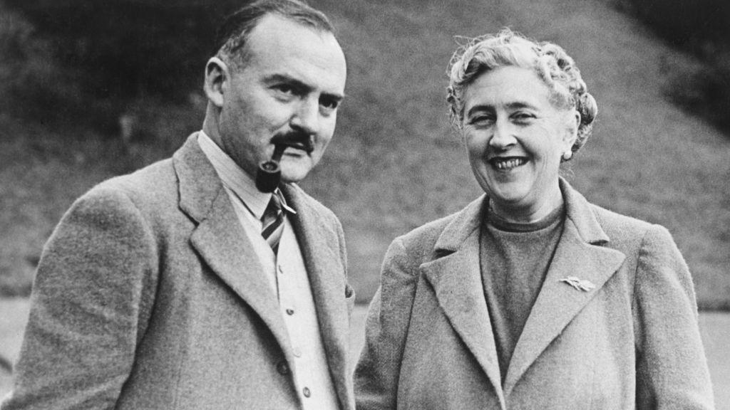 Agatha Christie junto a su marido, Max Mallowan. 