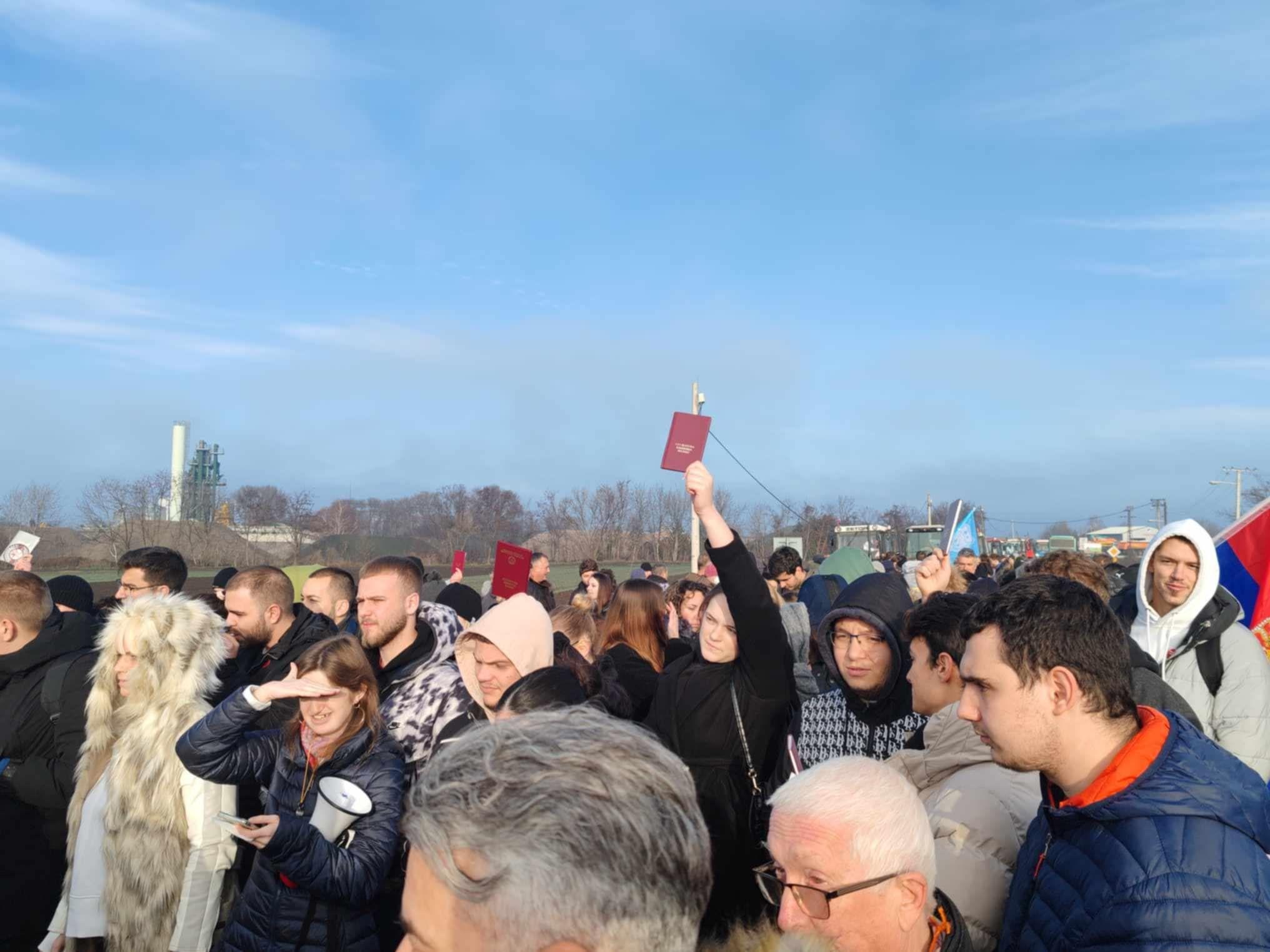 Podrška studenata i građana iz Novog Sada paorima kod Kisača