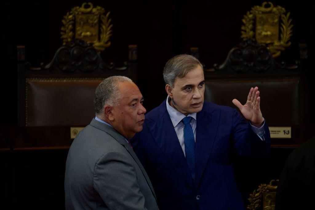 El presidente del CNE, Elvis Amoroso, y el fiscal general de la República, Tareck William Saab.