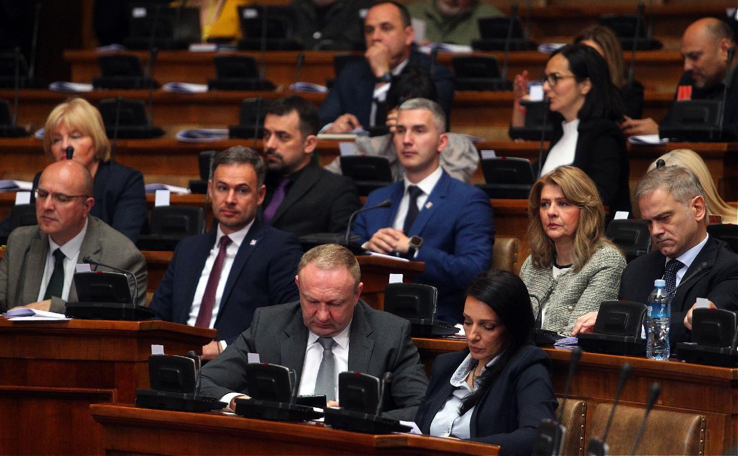 Šok u Skupštini Srbije: Podrška studentima iz klupa vladajuće koalicije 10 opozicija, dragan đilas, marinika tepić, miroslav aleksić