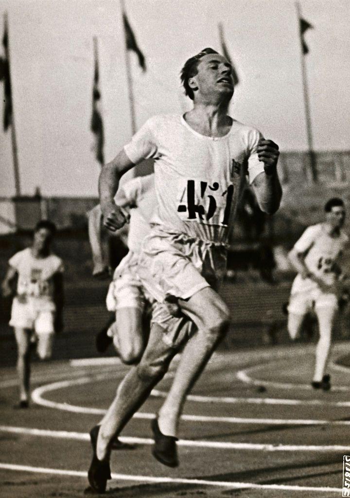 Great Britain's Eric Liddell on his way to victory in the Olympic 400m final at the Stade de Colombes