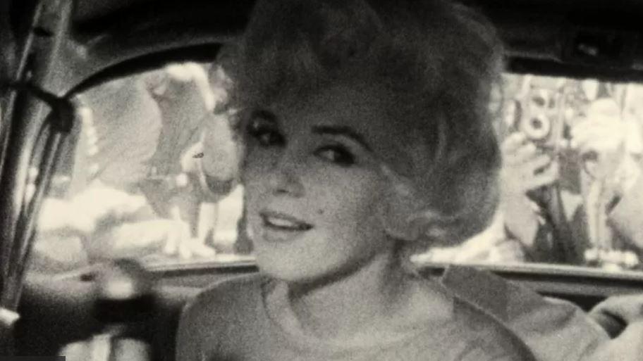 Pengurus rumah Marilyn Monroe juga mengatakan kepada Summers bahwa Bobby Kennedy mengunjungi majikannya pada sore hari dan terjadi pertengkaran