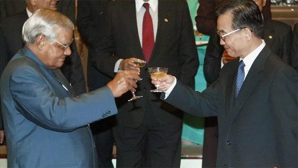 wajpayee and china