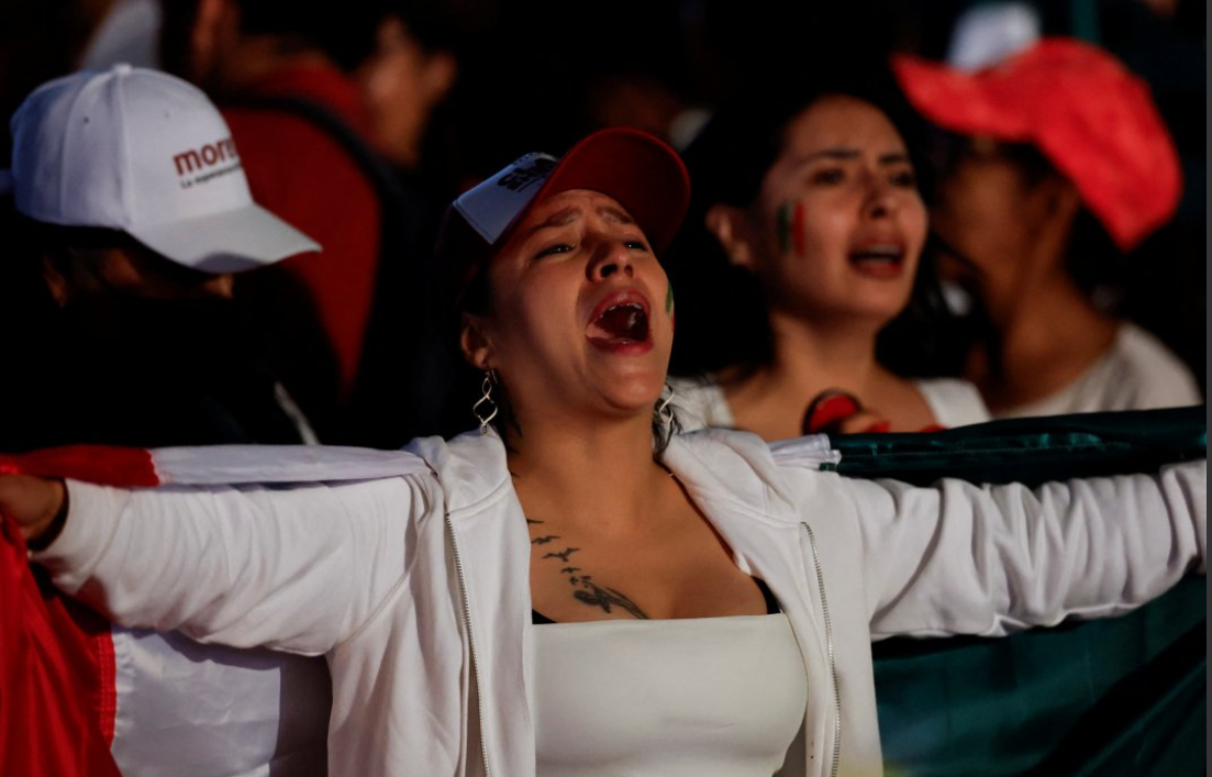 Simpatizando de Sheinbaum celebrando.