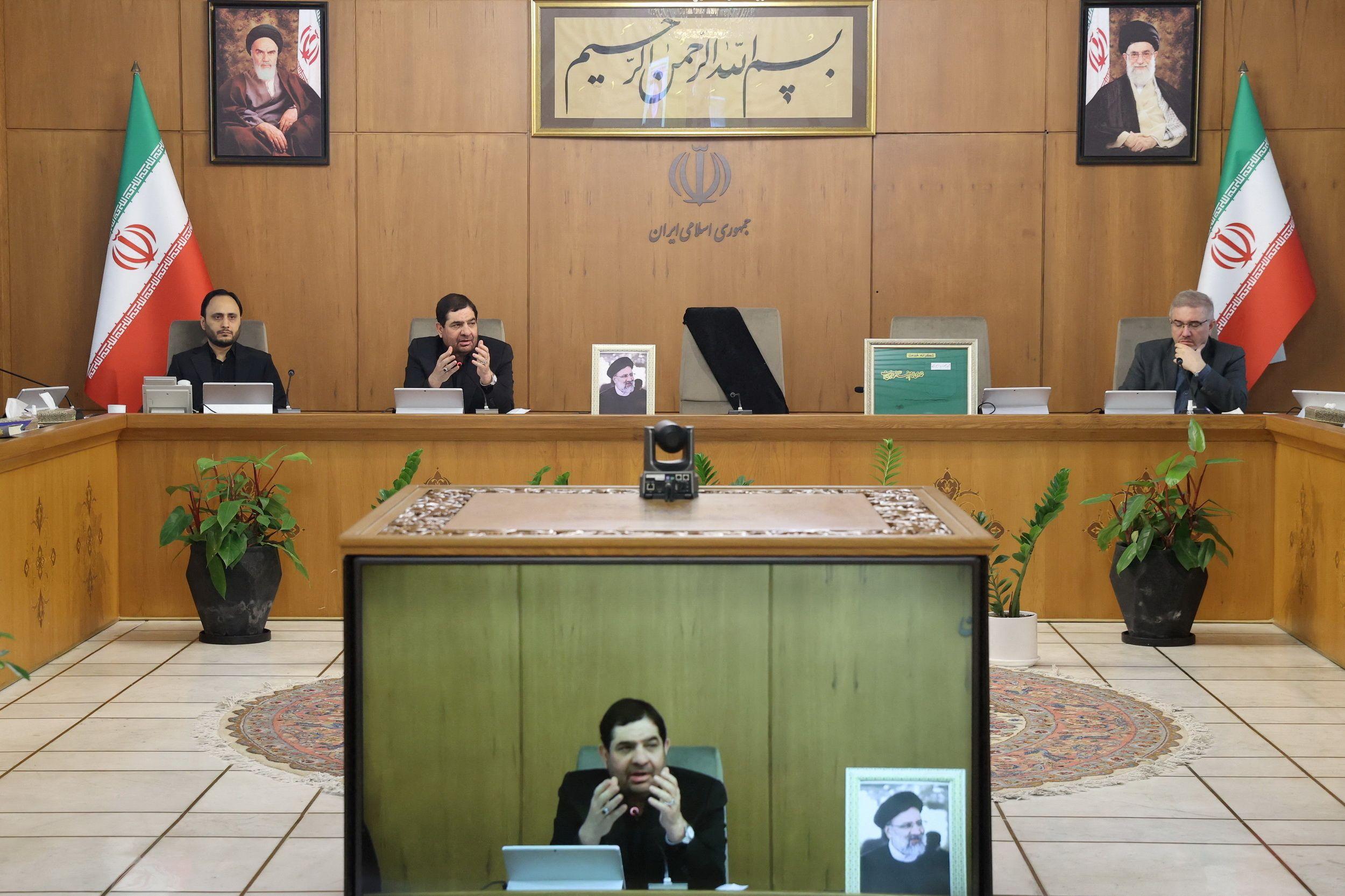 Mohammad Mokhber en una reunión del gabinete iraní.