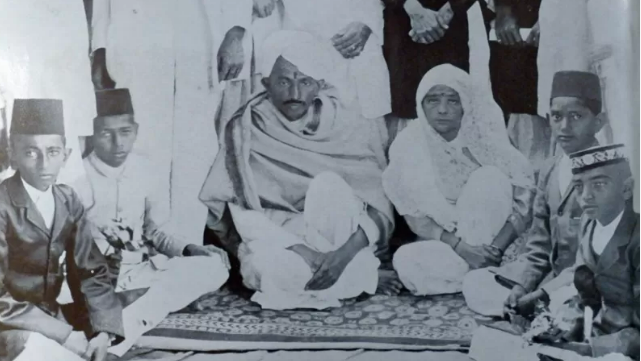 گاندھی