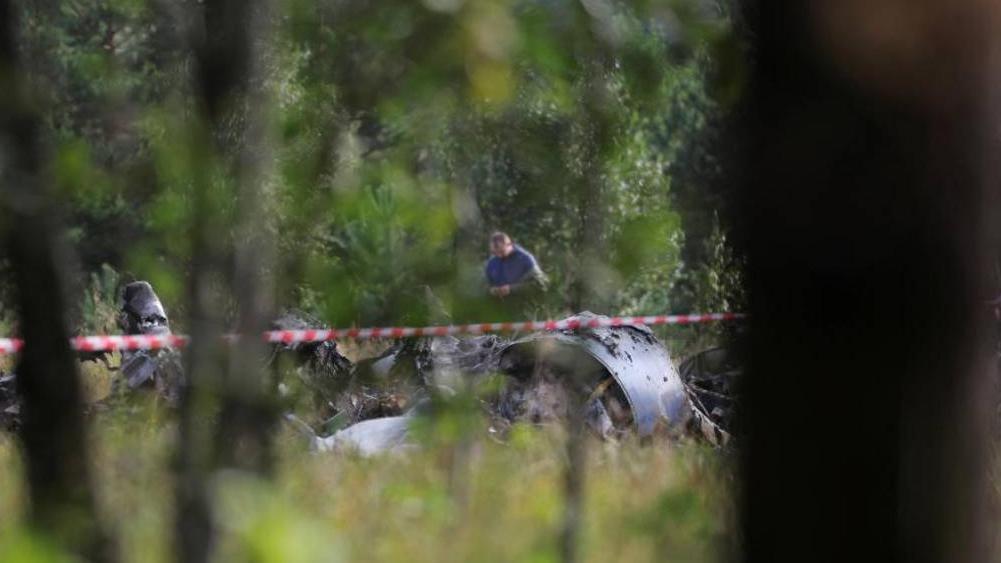 Escena del accidente de avión en el que se presume que murió Prigozhin