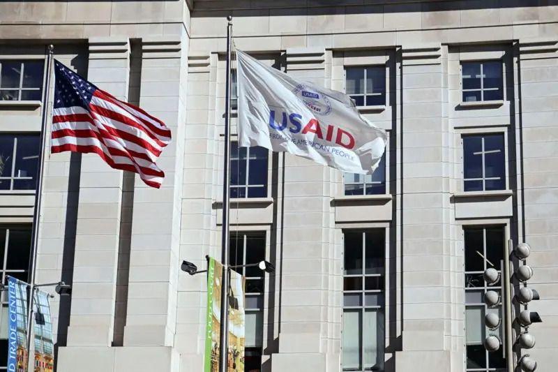 Zastave SAD i USAID