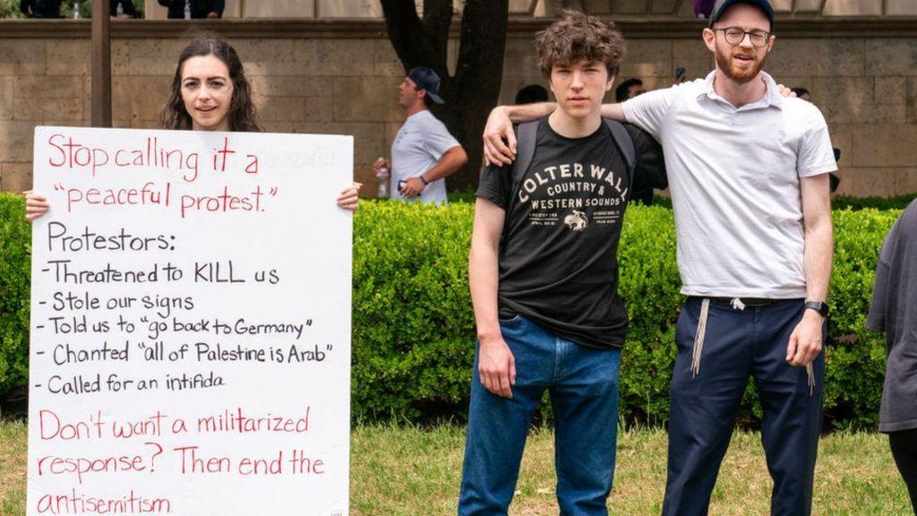 Estudantes judeus se manifestam em universidade nos EUA