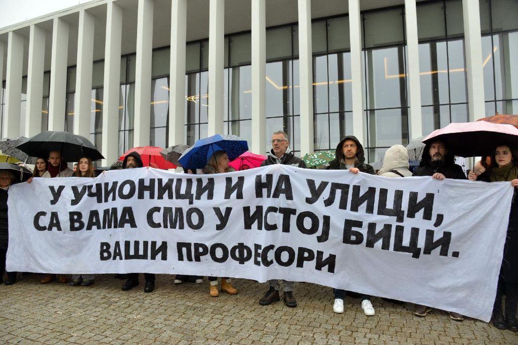 protest prosvetnih radnika u Kragujevcu