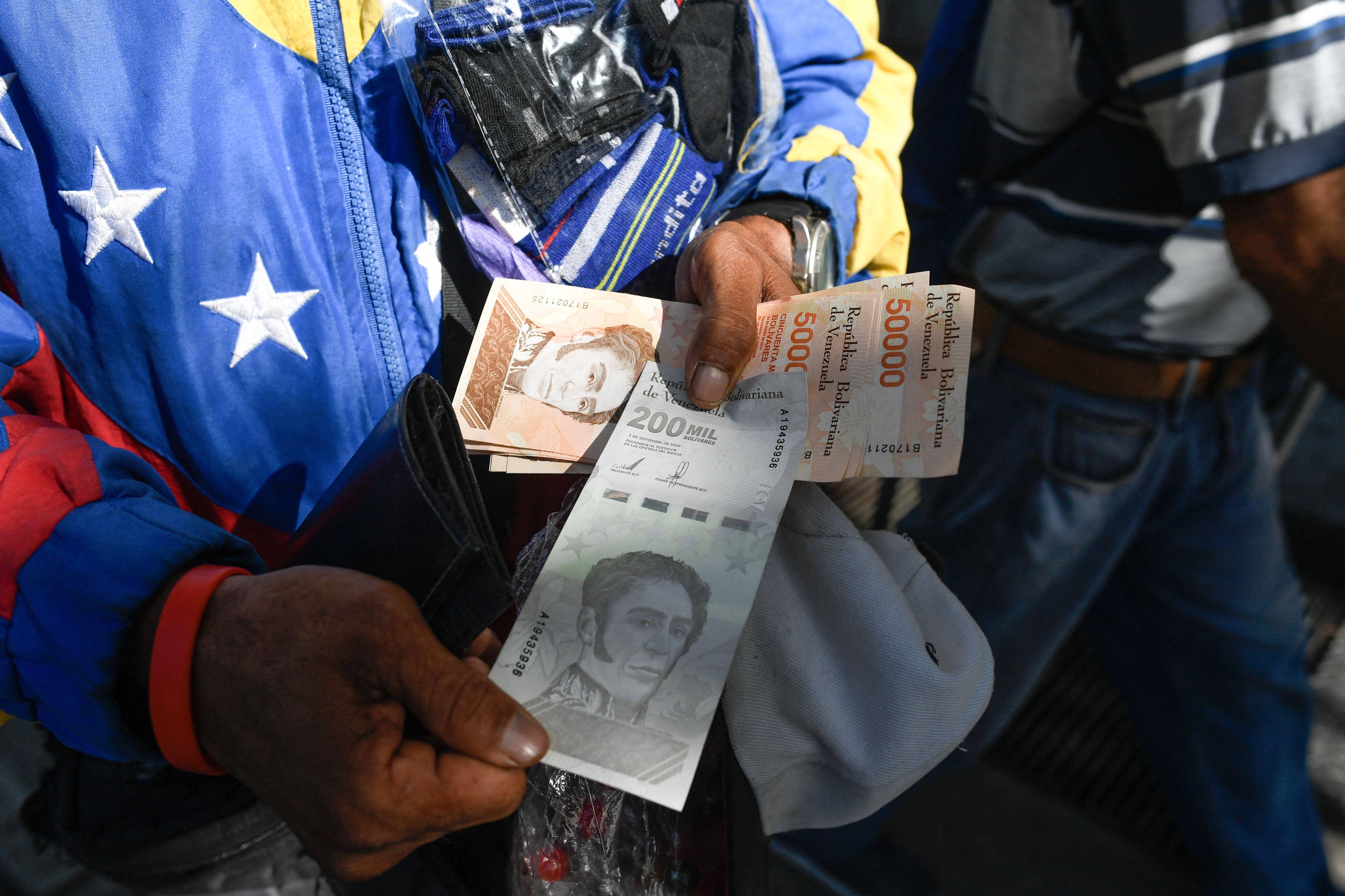 Nuevos billetes introducidos en Venezuela en 2021.