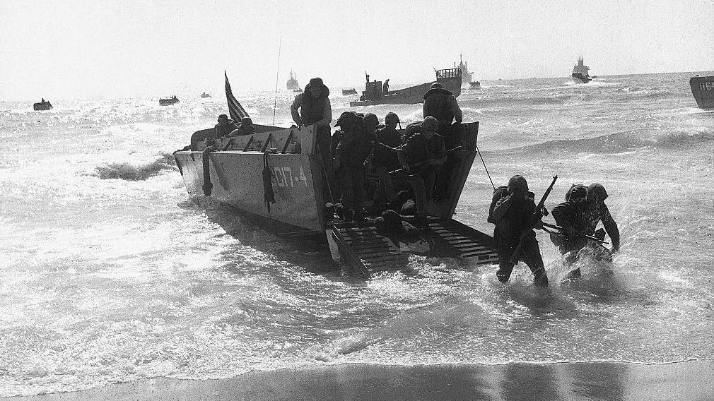 قوات المارينز تنزل على شاطئ بيروت في 15 تموز/يوليو 1958