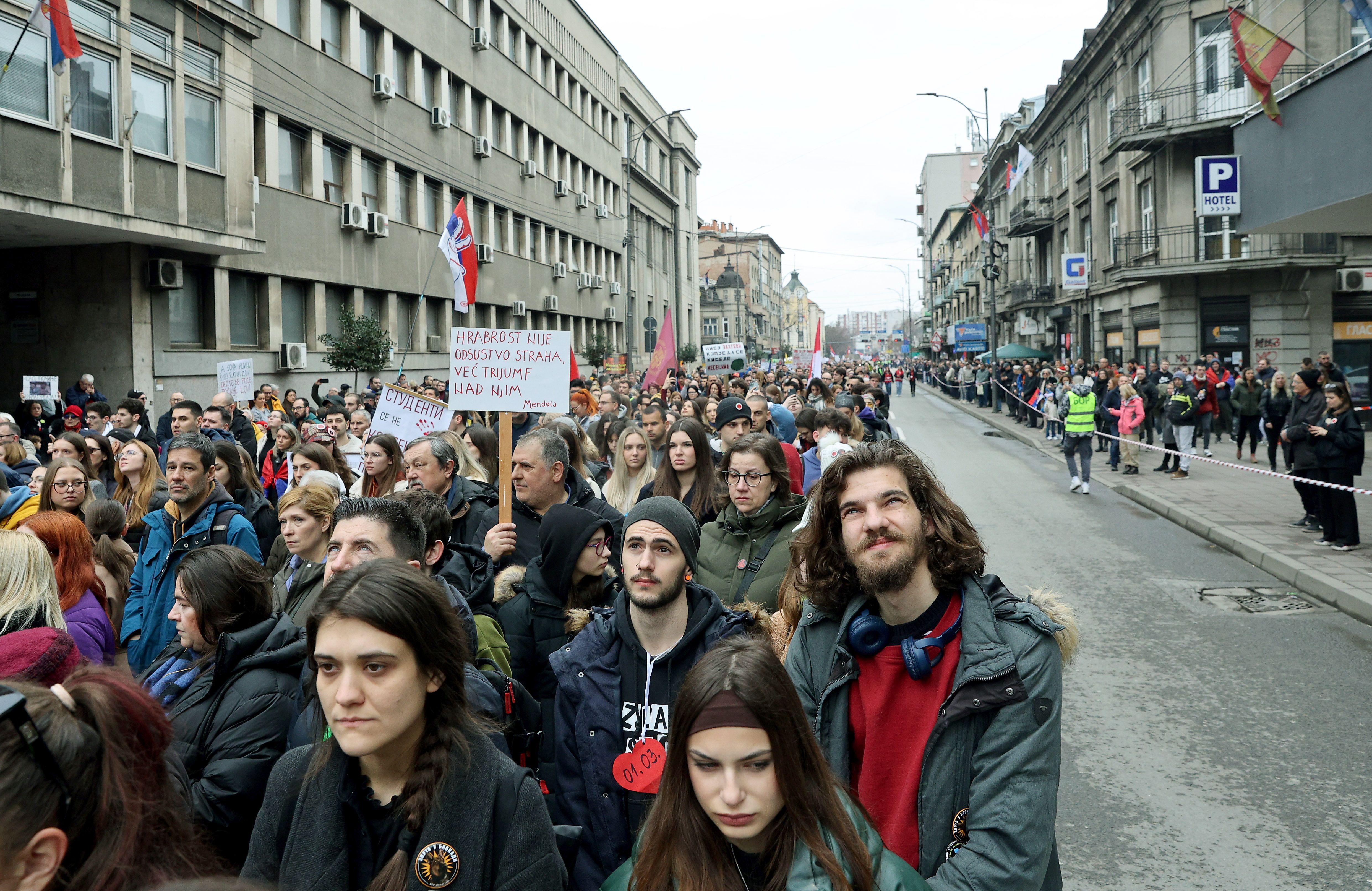 Studenti u protestnoj koloni u Nišu