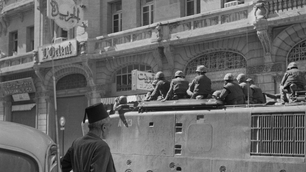 قوات المارينز في شوارع بيروت عام 1958
