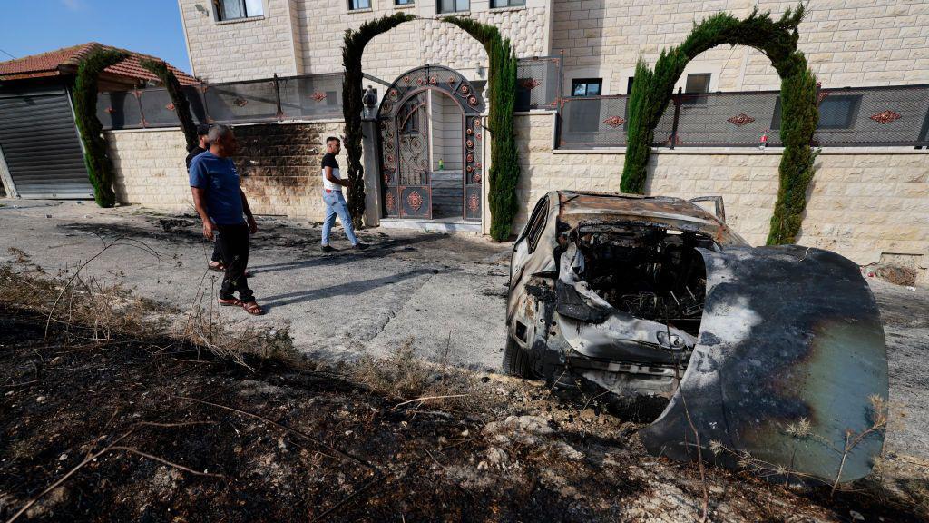 One killed as Israeli settlers torch West Bank village