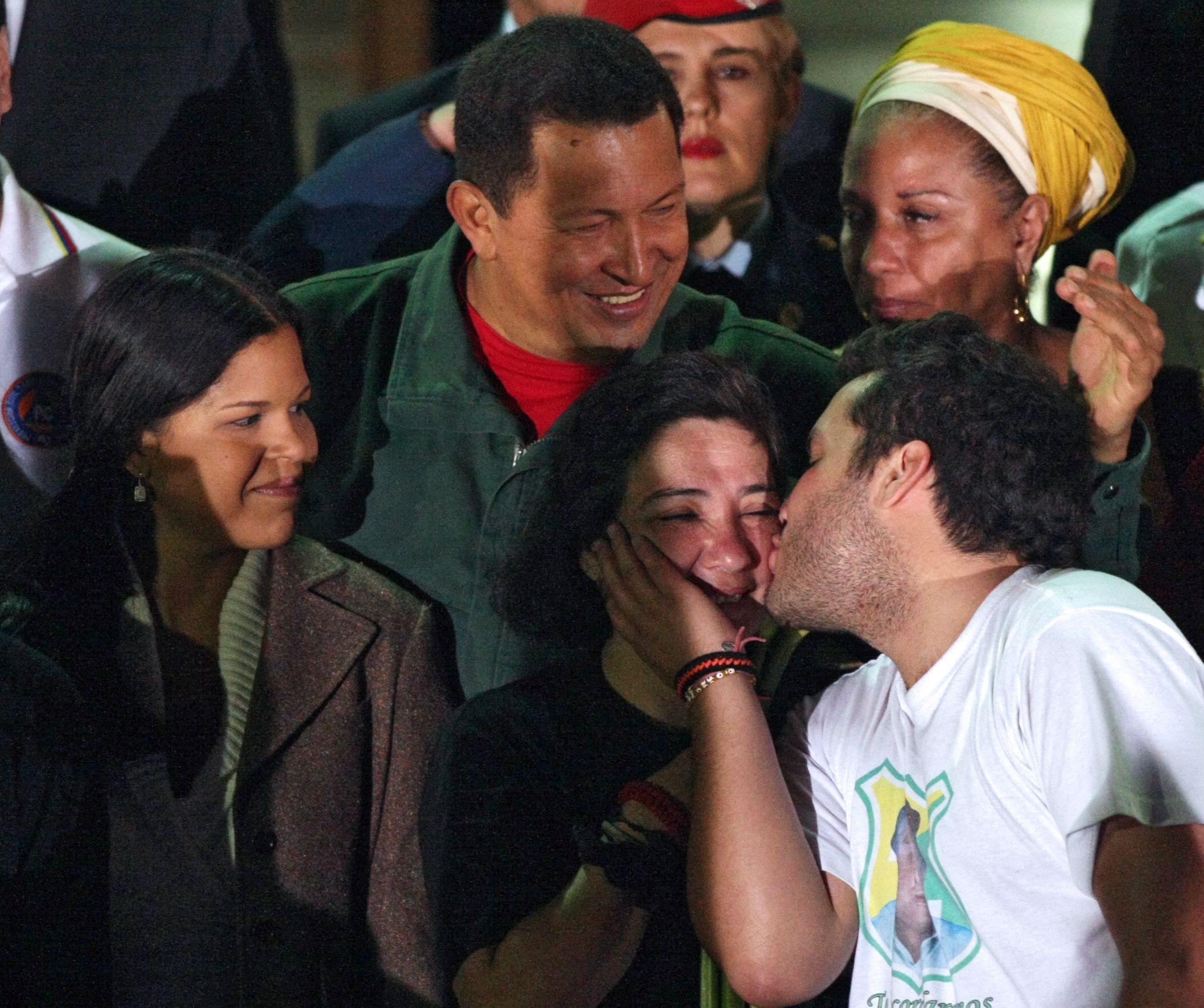 Hugo Chávez y Piedad Córdoba durante la liberación de Gloria Polanco en 2008