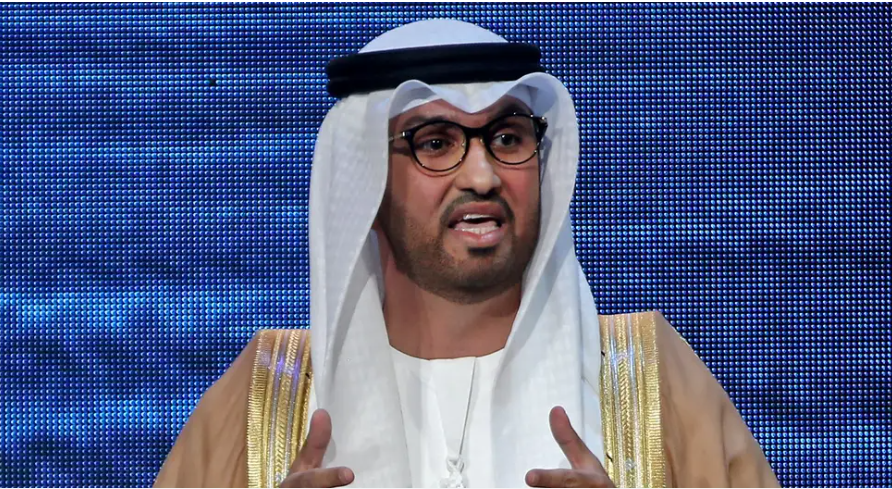 رئاسة القمة أسندت إلى سلطان الجابر، وهو الرئيس التنفيذي لشركة بترول أبو ظبي الوطنية المعروفة بـ"أدنوك".
