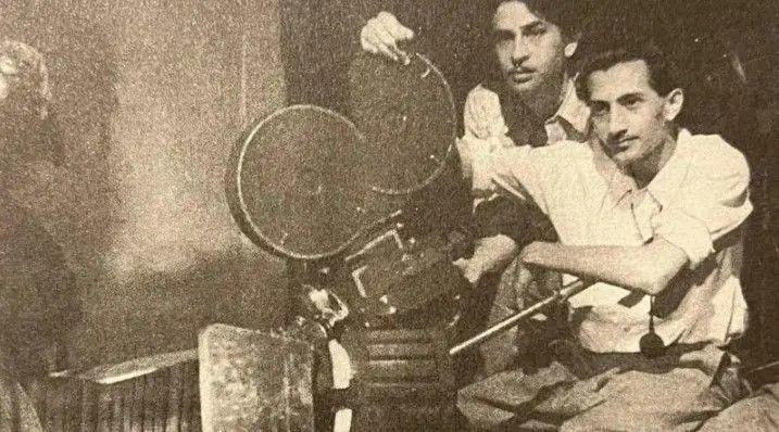 آوارہ کی شوٹنگ کے دوران کیمرے کے پیچھے راج کپور