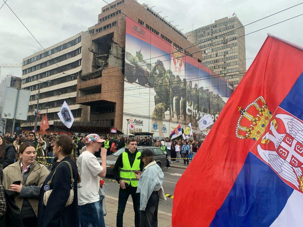 protest studenata protiv rušenja zgrade Generalštaba