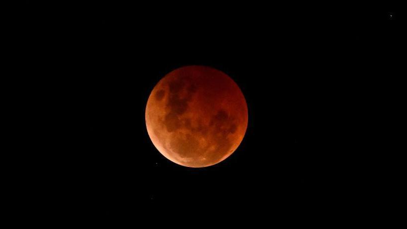 La luna en un eclipse total