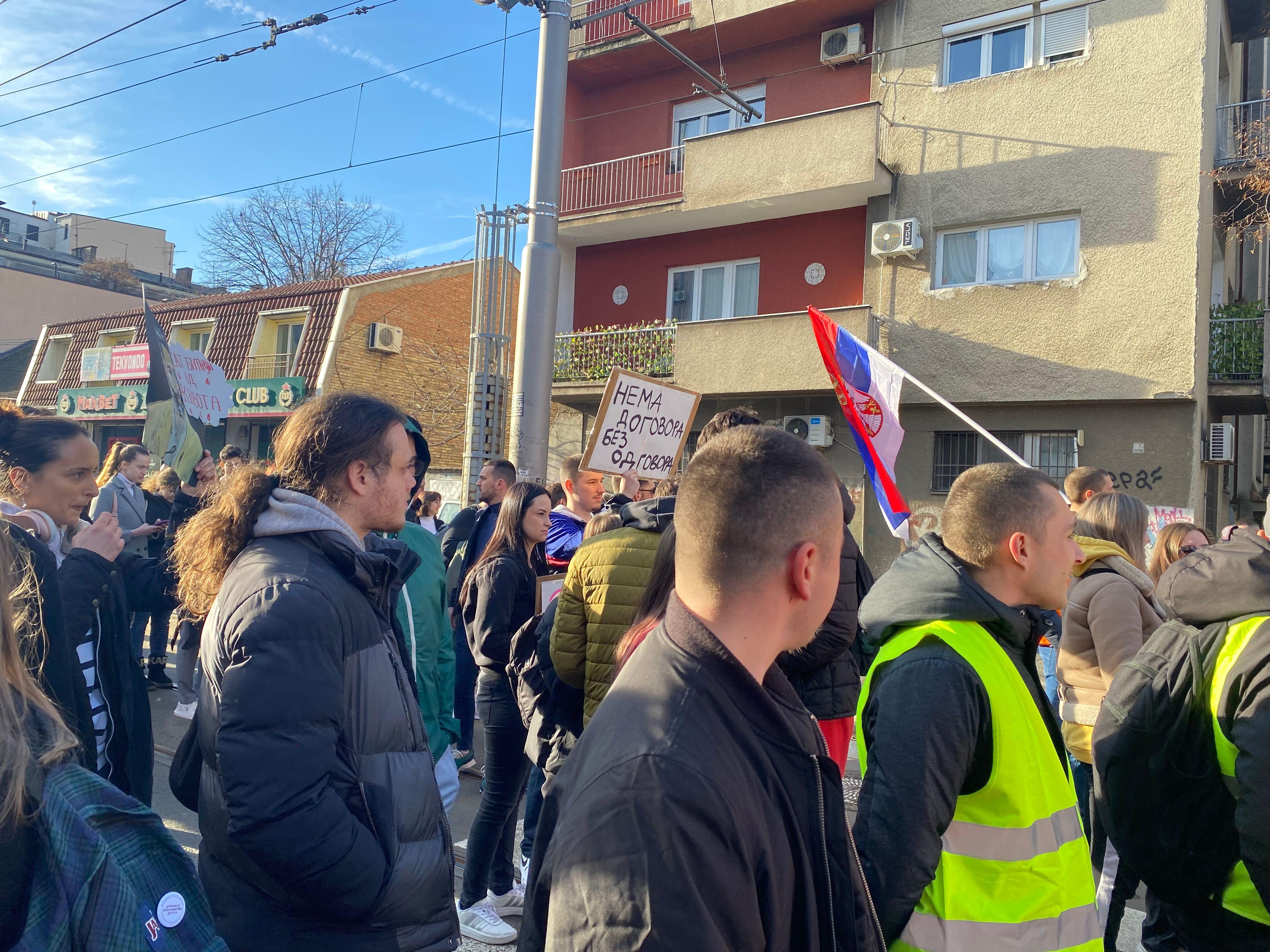 Autokomanda u Beogradu blokirana na 24 sata, studenti razapeli šatore 23 Blokada Autokomande