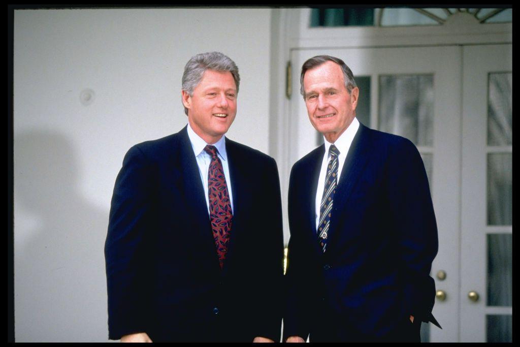 خسر بوش الأب الانتخابات أمام كلينتون عام 1992