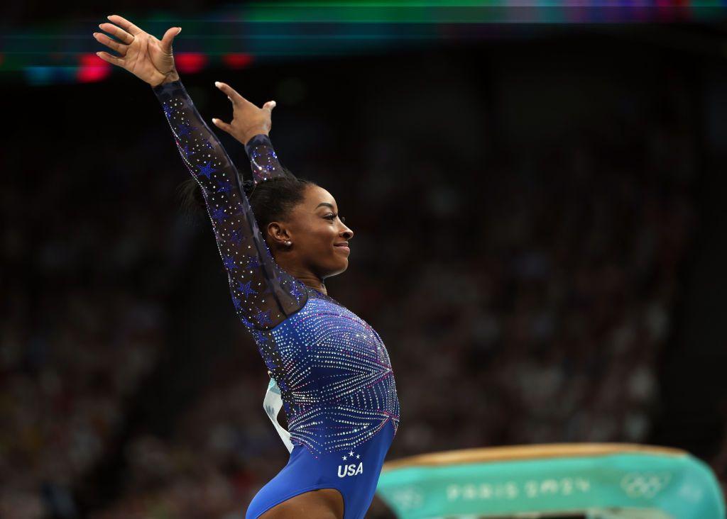 Simone Biles en la prueba de salto de potro