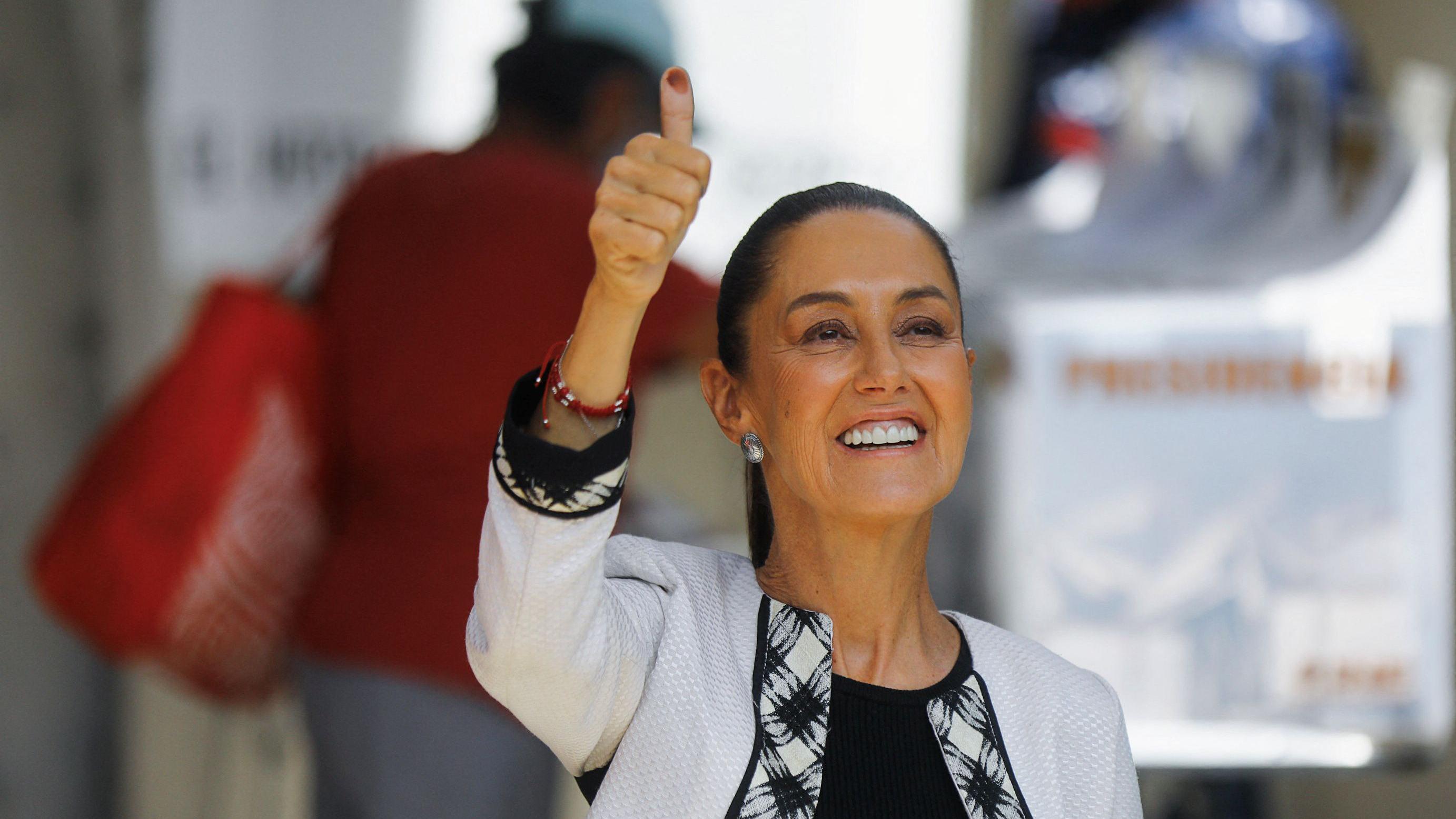 Mexicos first female president breaks political glass ceiling