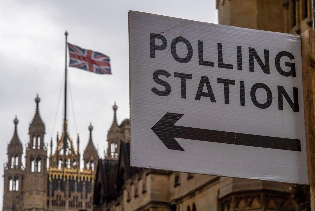 تشهد بريطانيا انتخابات تشريعية مبكرة توصف بالتاريخية