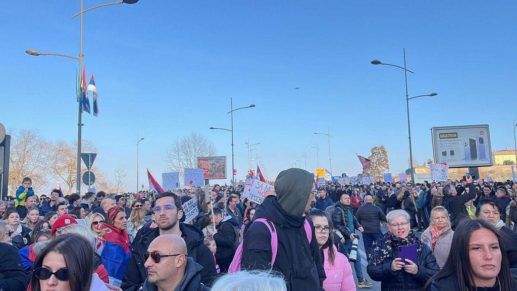 studenti, studentski protest, blokada mostova