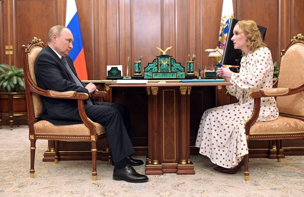 Putin y María Lvova-Belova en el Kremlin.