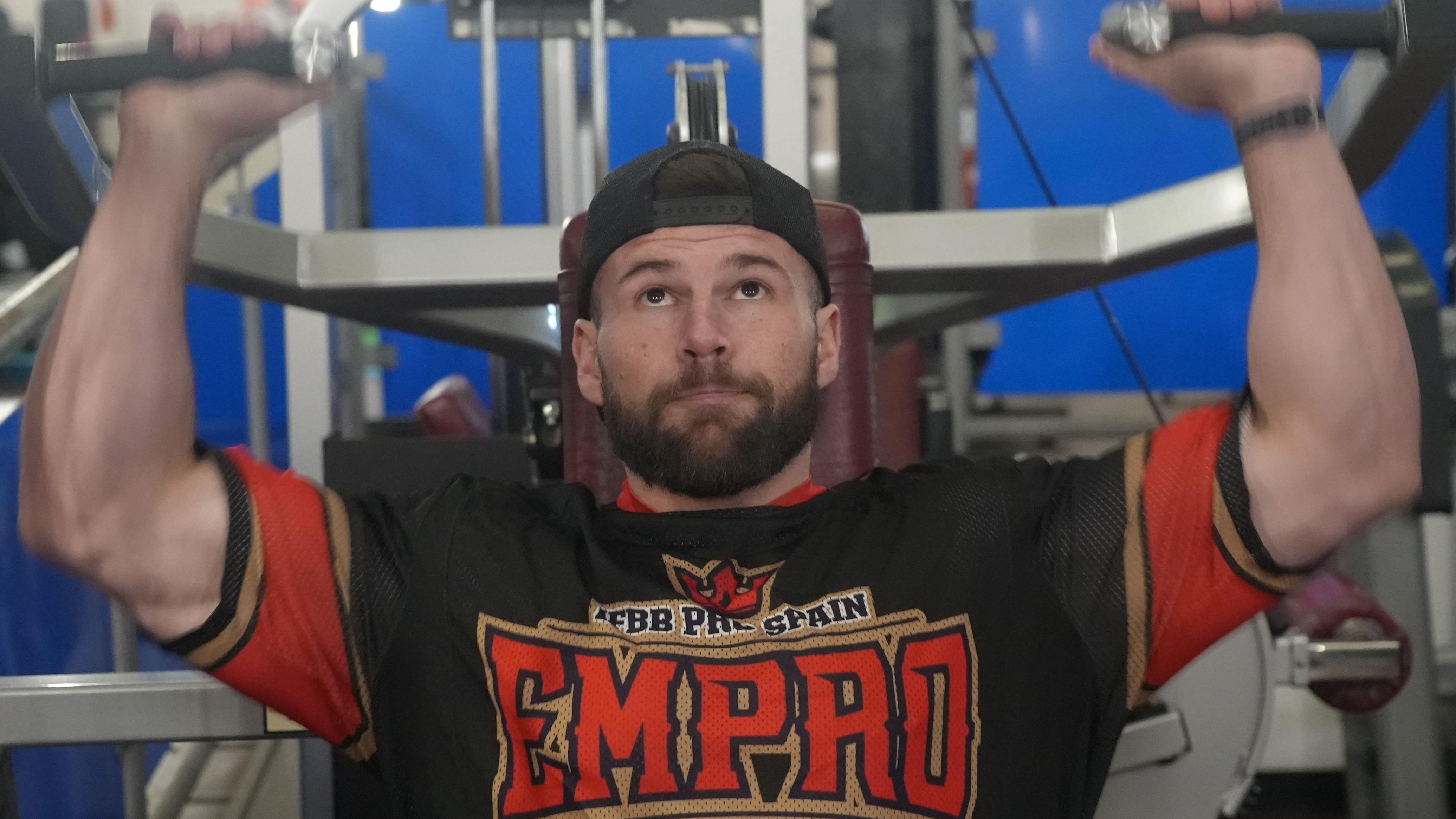 Joey Farrell en el gimnasio. 