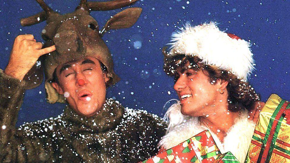 Last Christmas, el éxito de George Michael con Wham!, alcanza el N° 1 de las listas de éxitos en Reino Unido por primera vez en Navidad, tras 39 años