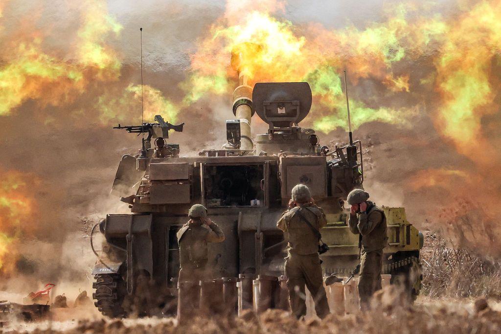 Un tanque de Israel dispara en Gaza