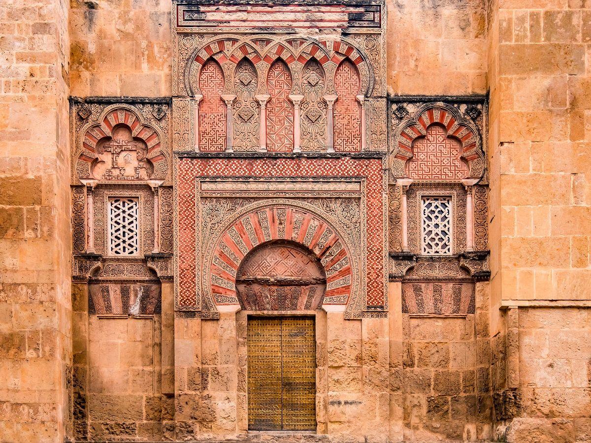 Fachada e portal da Mesquita-Catedral de Córdoba