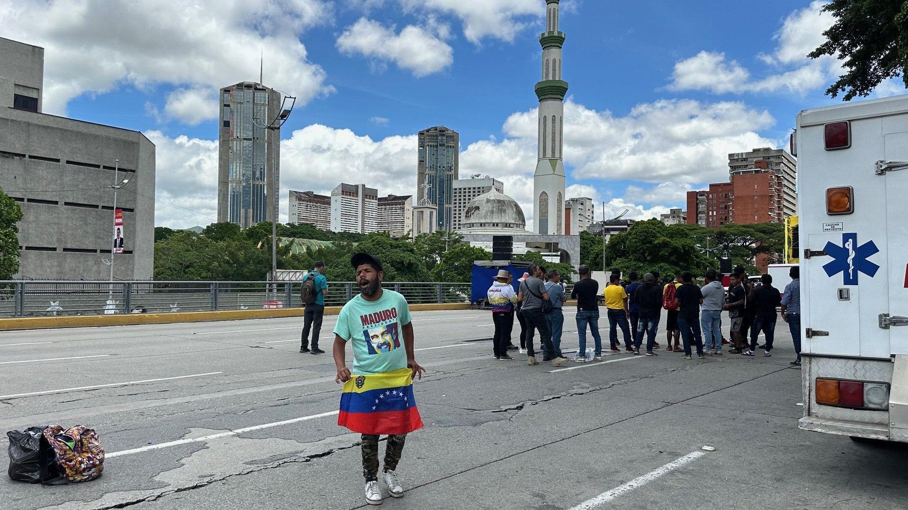 Comienzo de la marcha chavista en la avenida Libertador. 