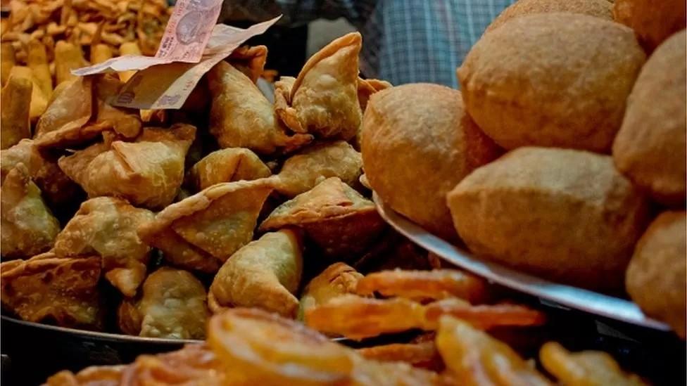 کجوڑیاں اور سموسے 