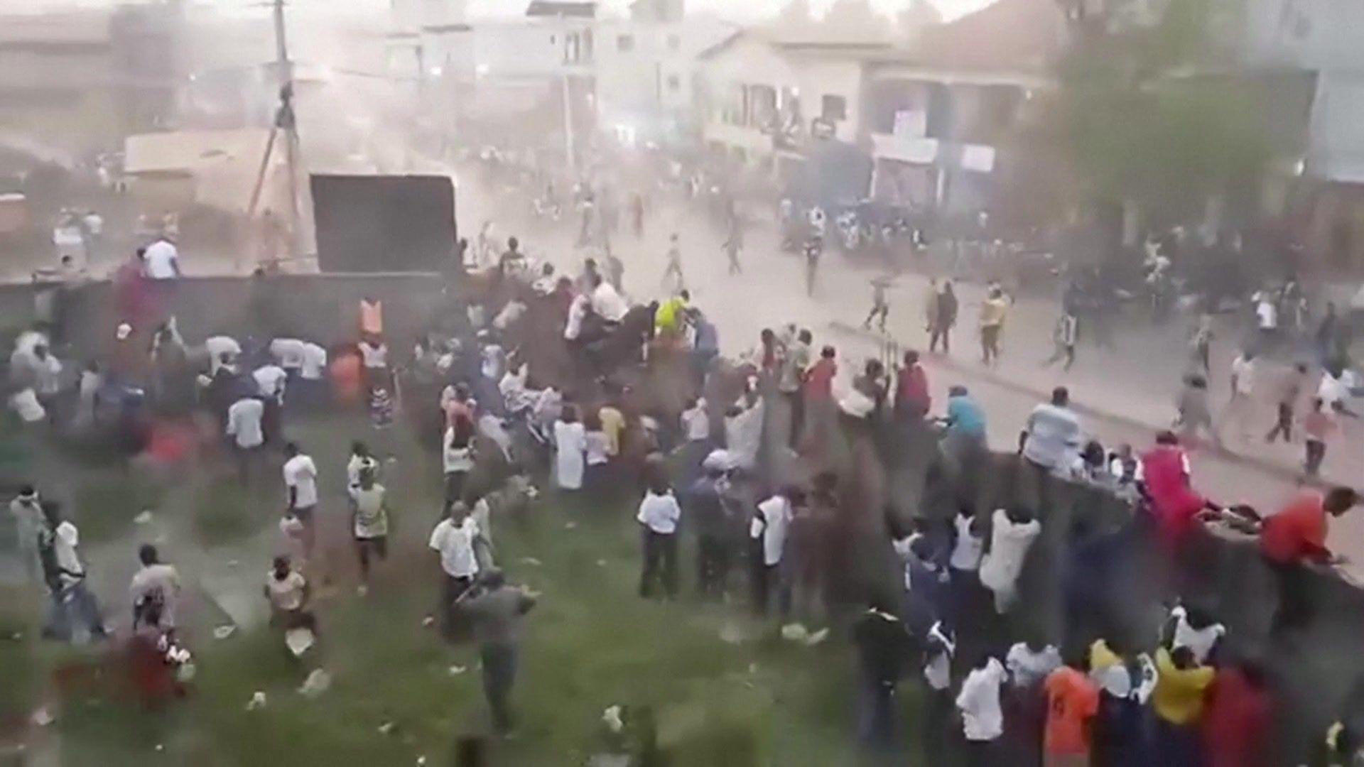 Dozens killed in crush at Guinea football match 