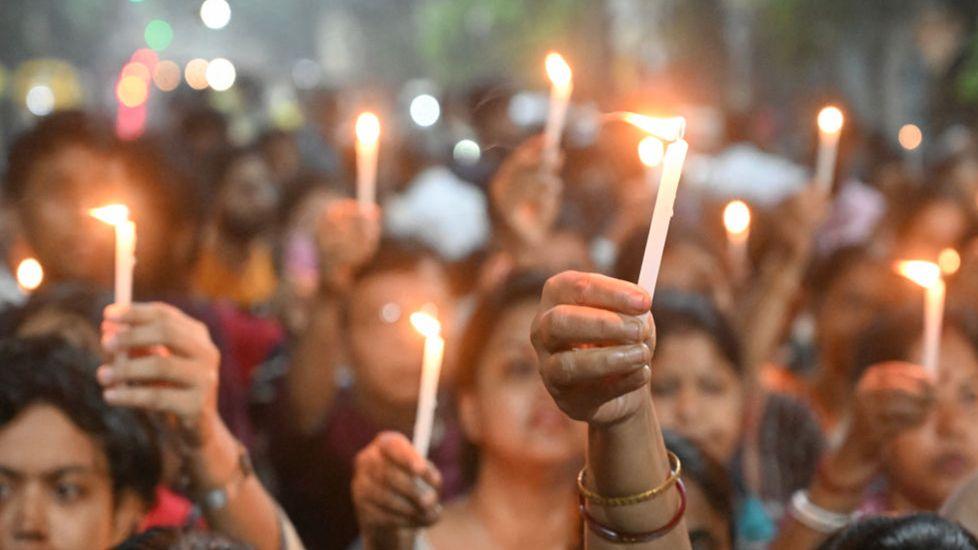 Massive night protests in Kolkata after doctor's rape and murder