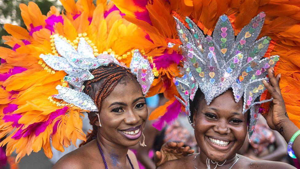 Nigerians take to the streets for Calabar Carnival 