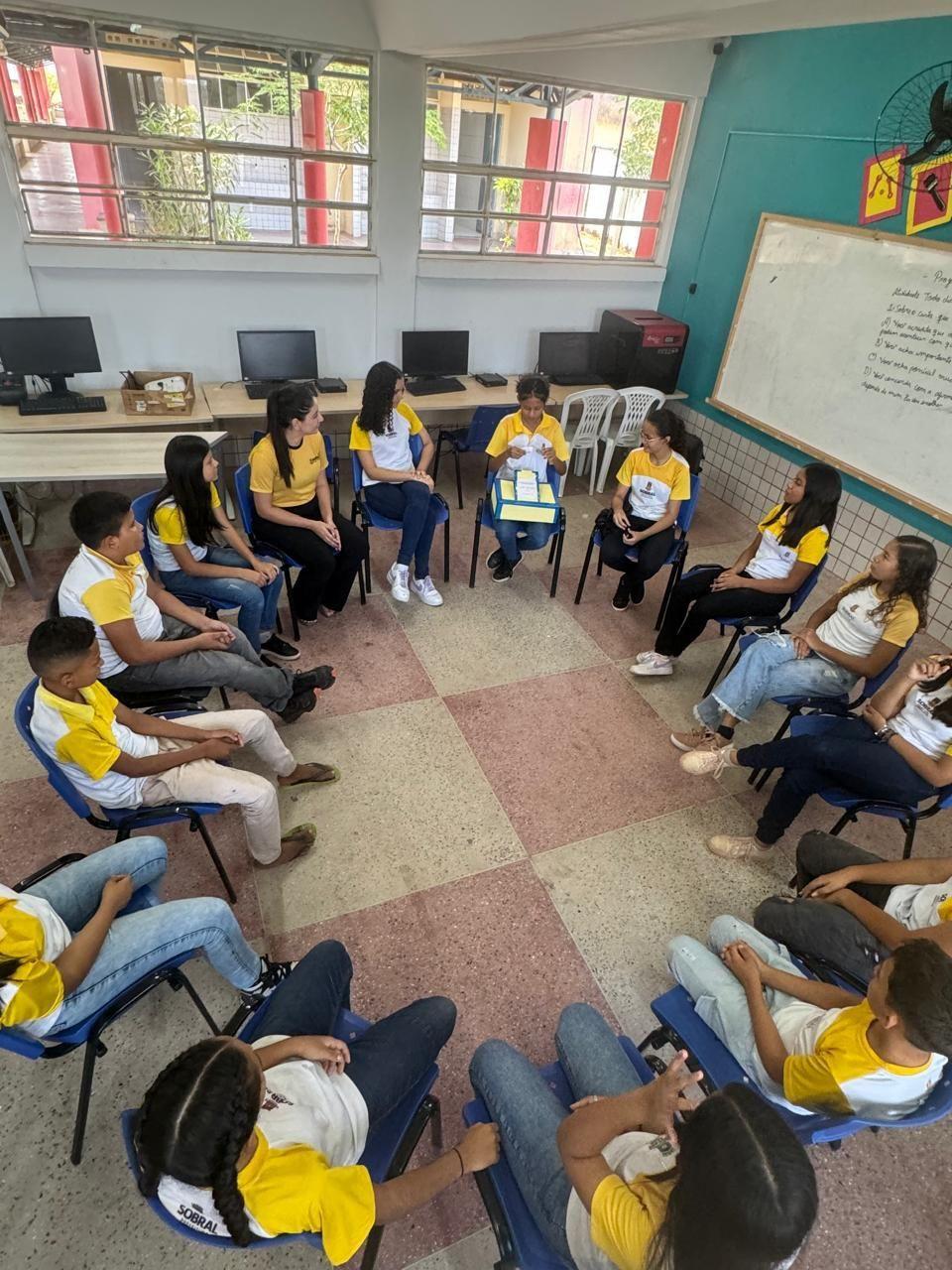 Roda de alunos em escola de Sobral