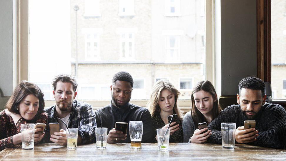 مستخدمو فيسبوك