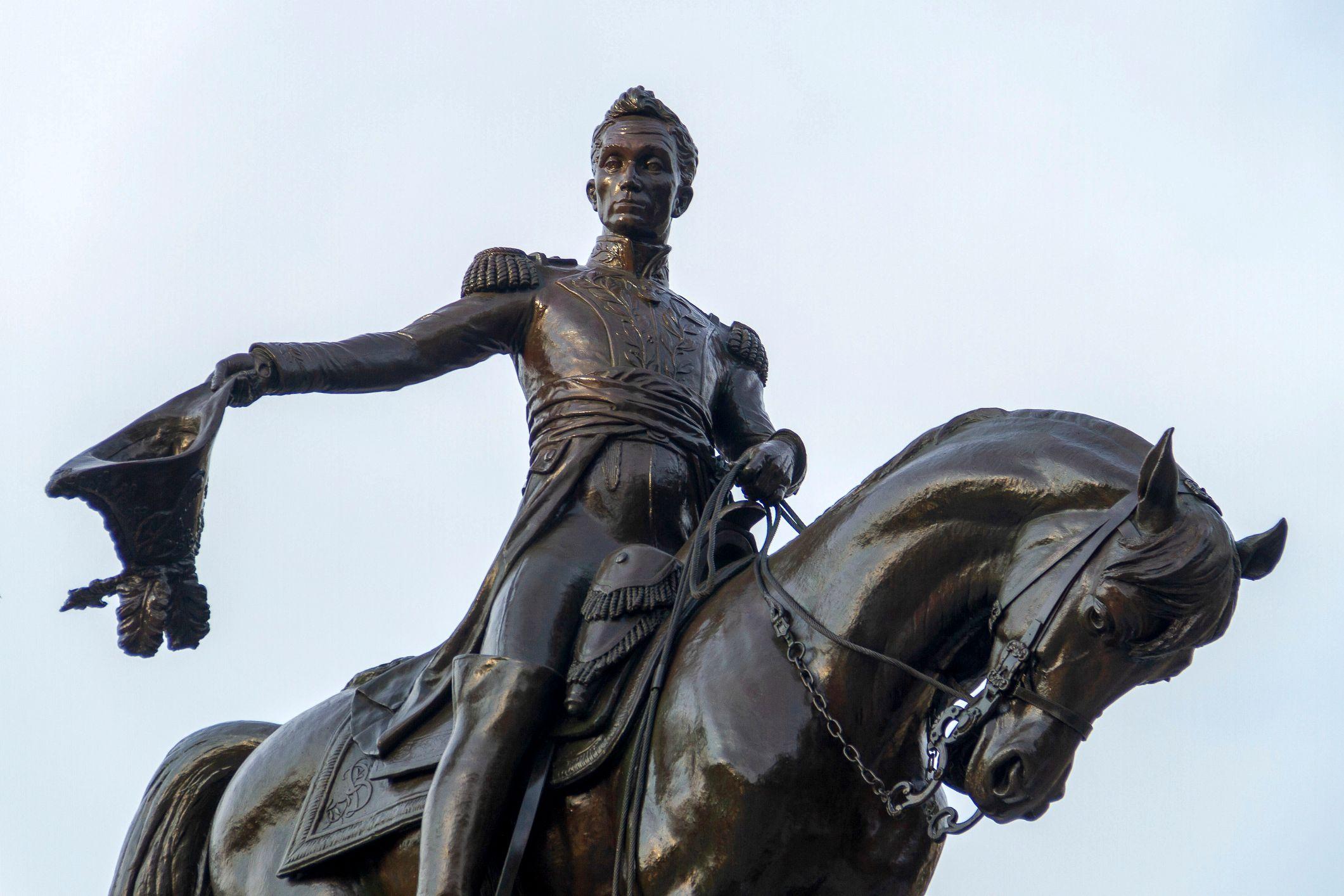 Estatua ecuestre de Simón Bolívar