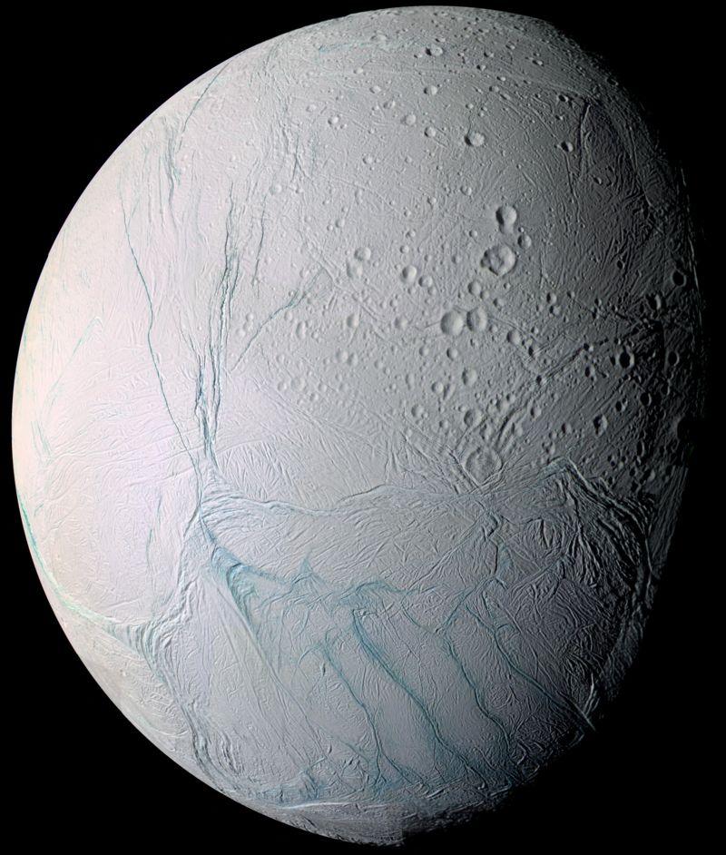 Imagem de Encélado, uma lua de Saturno, a partir de fotos de alta resolução capturadas pela sonda Cassini da NASA em 2005