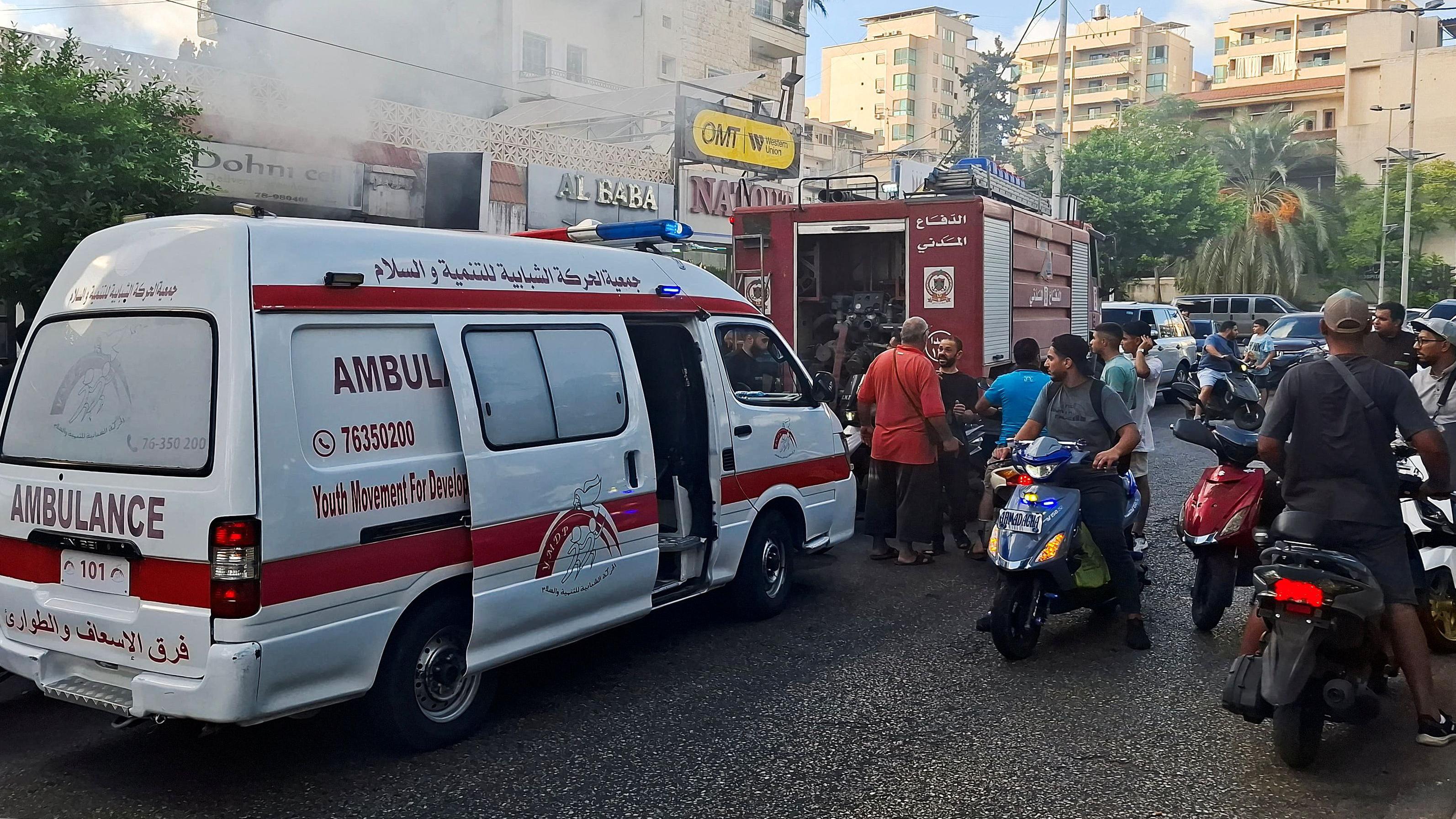 Una ambulancia en una calle de Líbano.