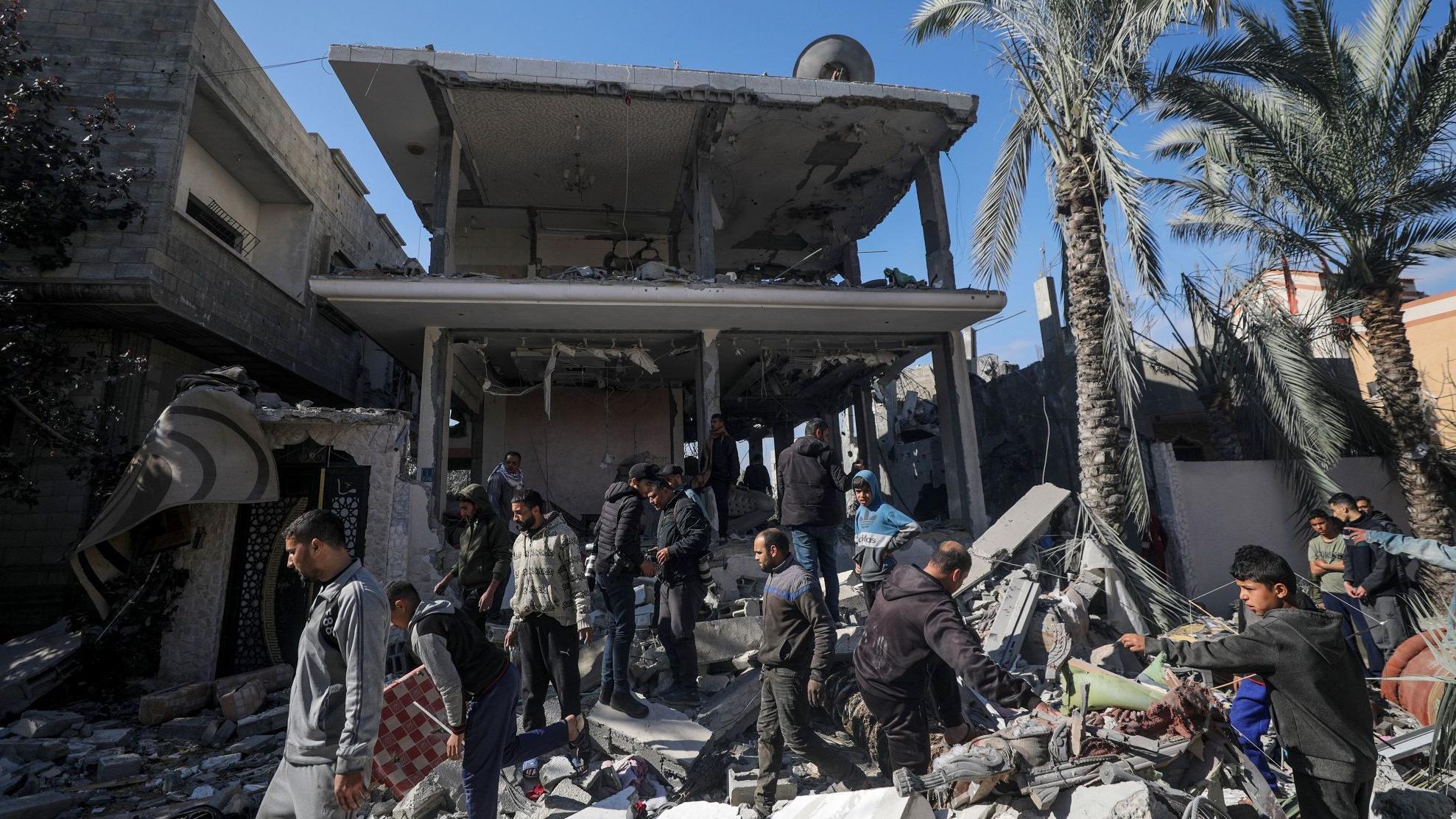 بعض الدمار الذي تعرضت له غزة