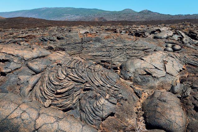 Rastros de lava en la superficie de la isla