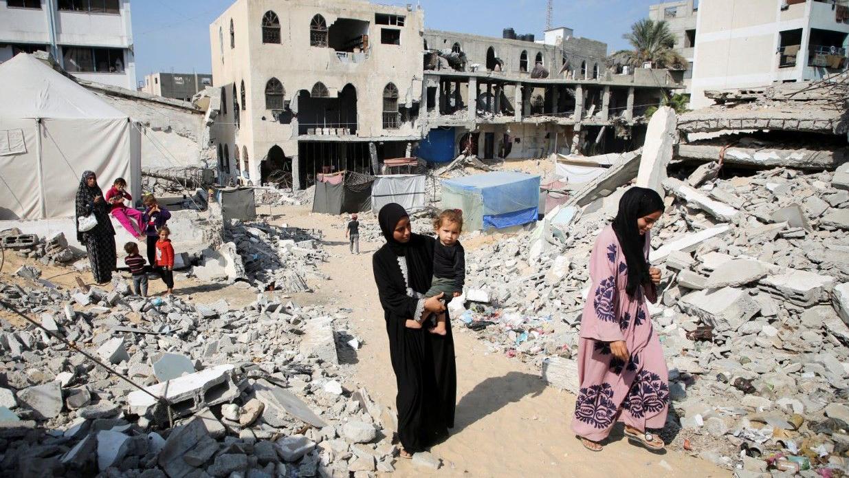 آثار الدمار بسبب العمليات العسكرية الإسرائيلية في غزة