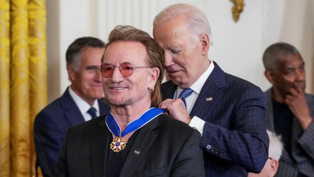 Biden awards Wintour, Bono and Soros with Medal of Freedom 