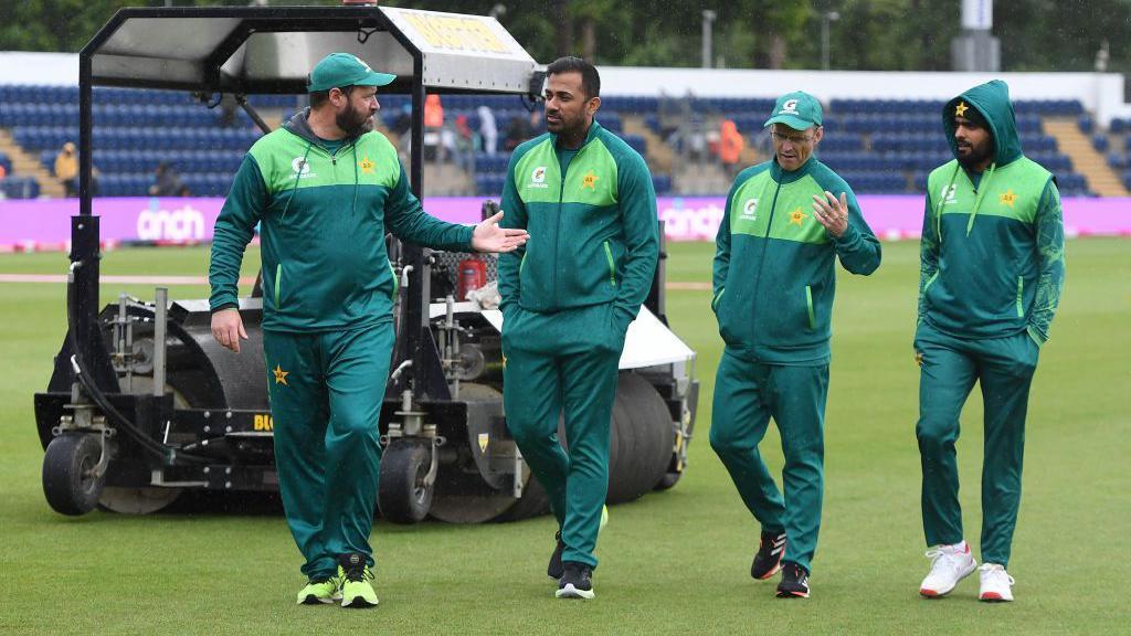 wahab and other coaches